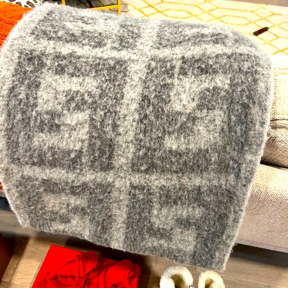 FENDI SCARF